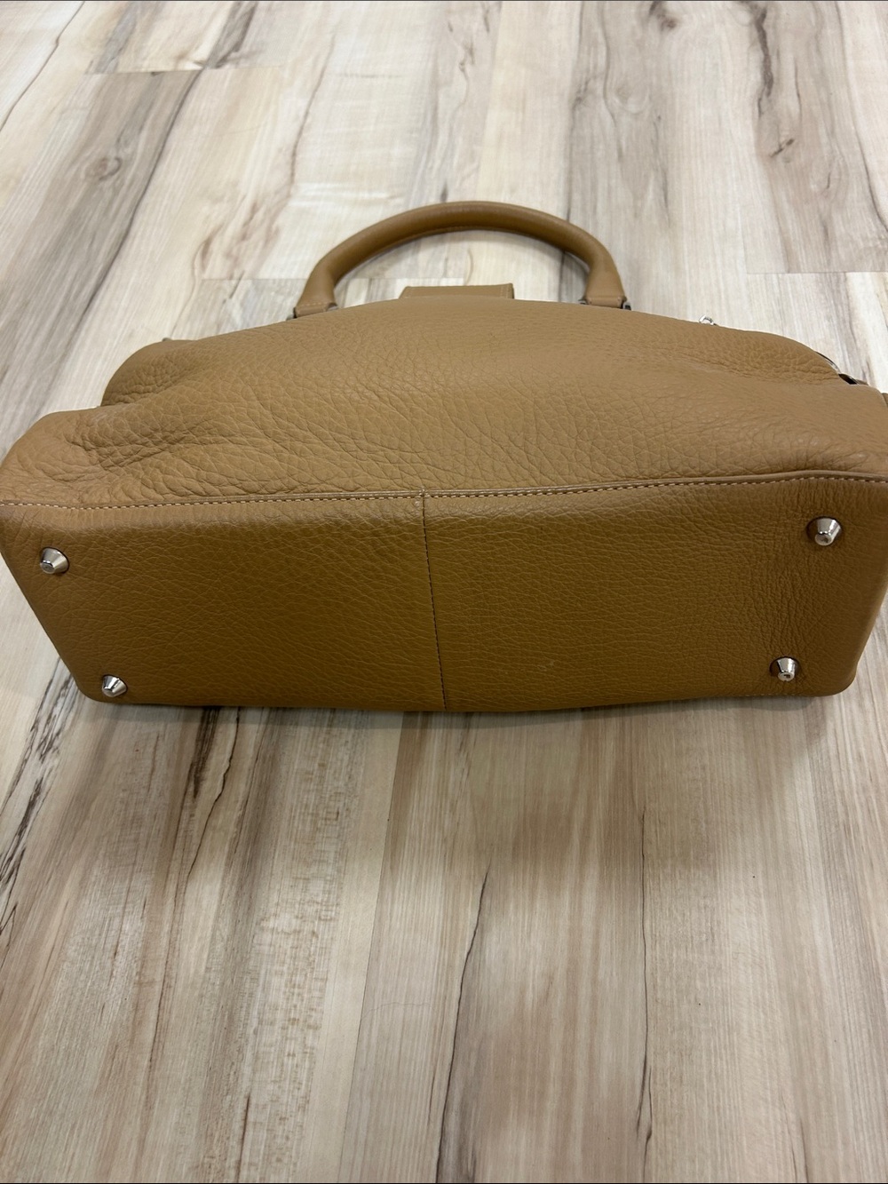 Mario Bruni Satchel in pebble leather Camel Brown with Ring-Detail Closure image 3